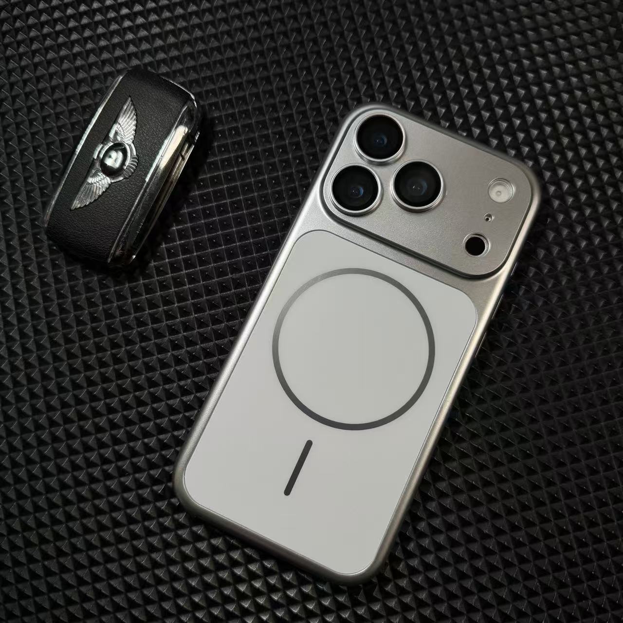 Original colour magnetic suction cover