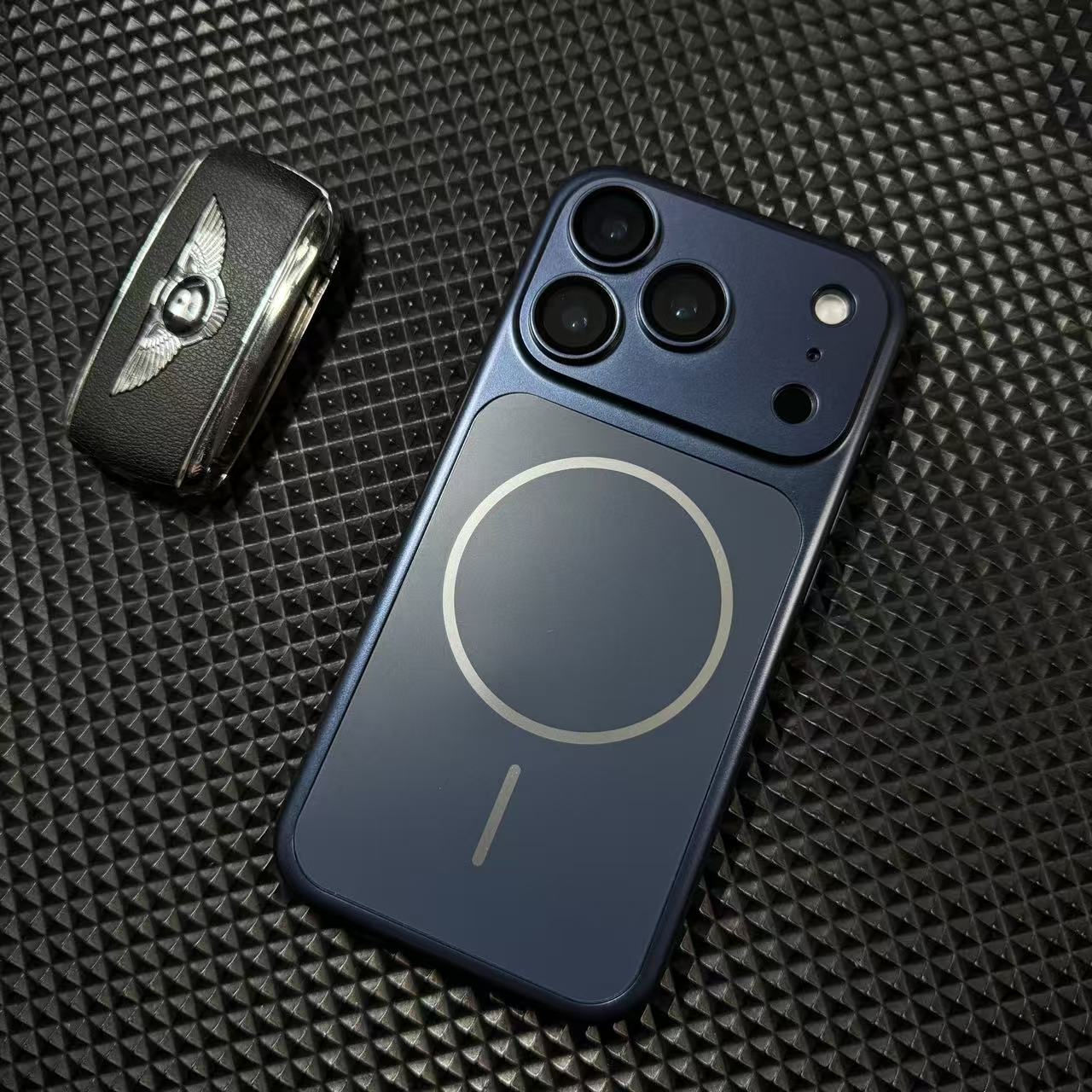 Original colour magnetic suction cover