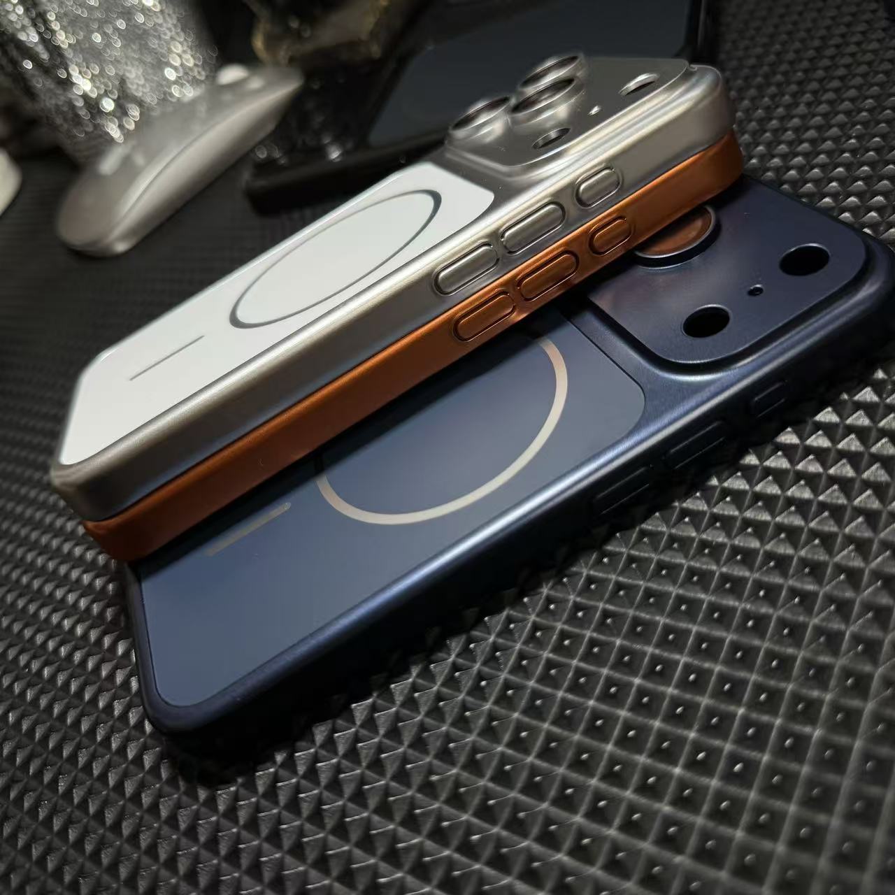 Original colour magnetic suction cover