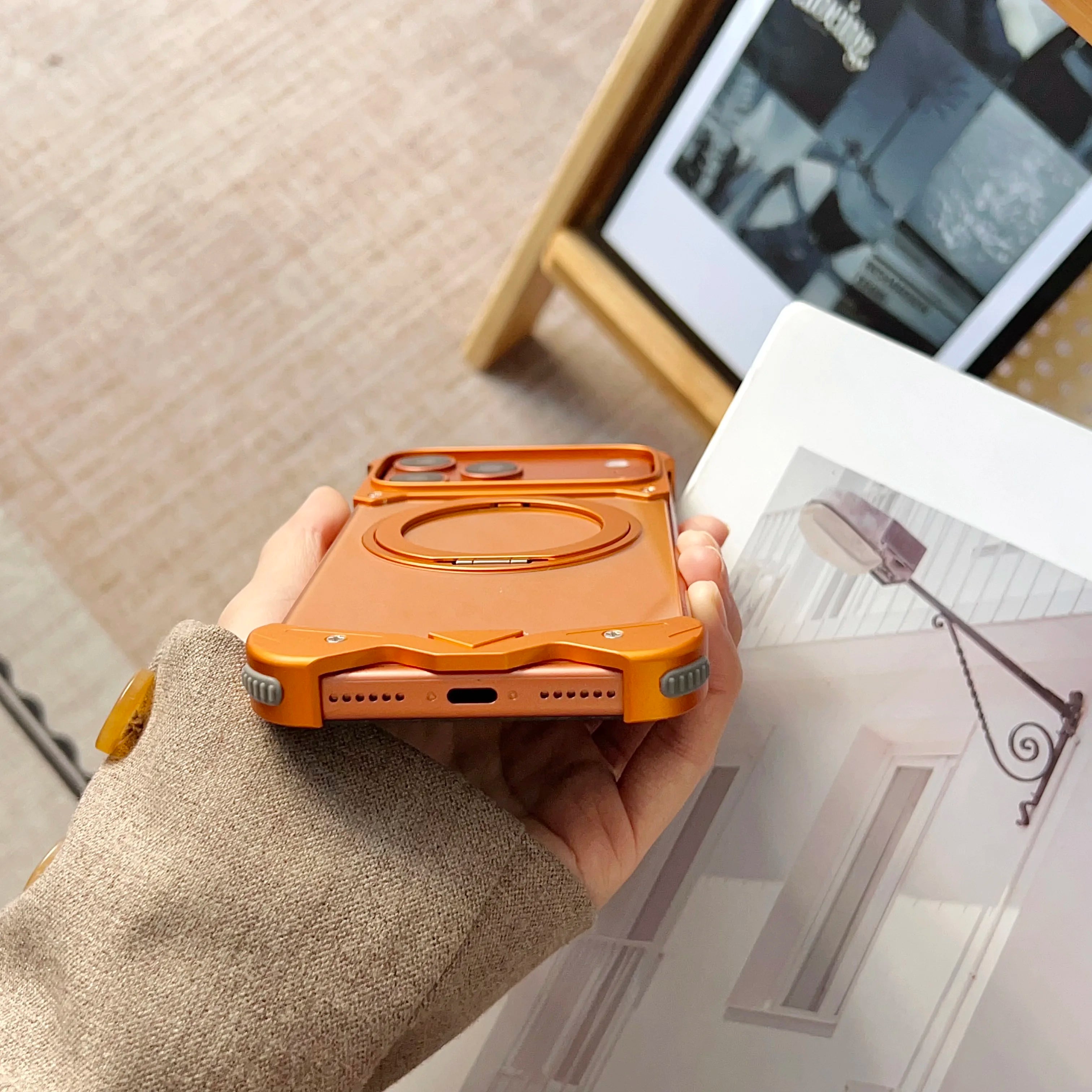 Original color metal support shell