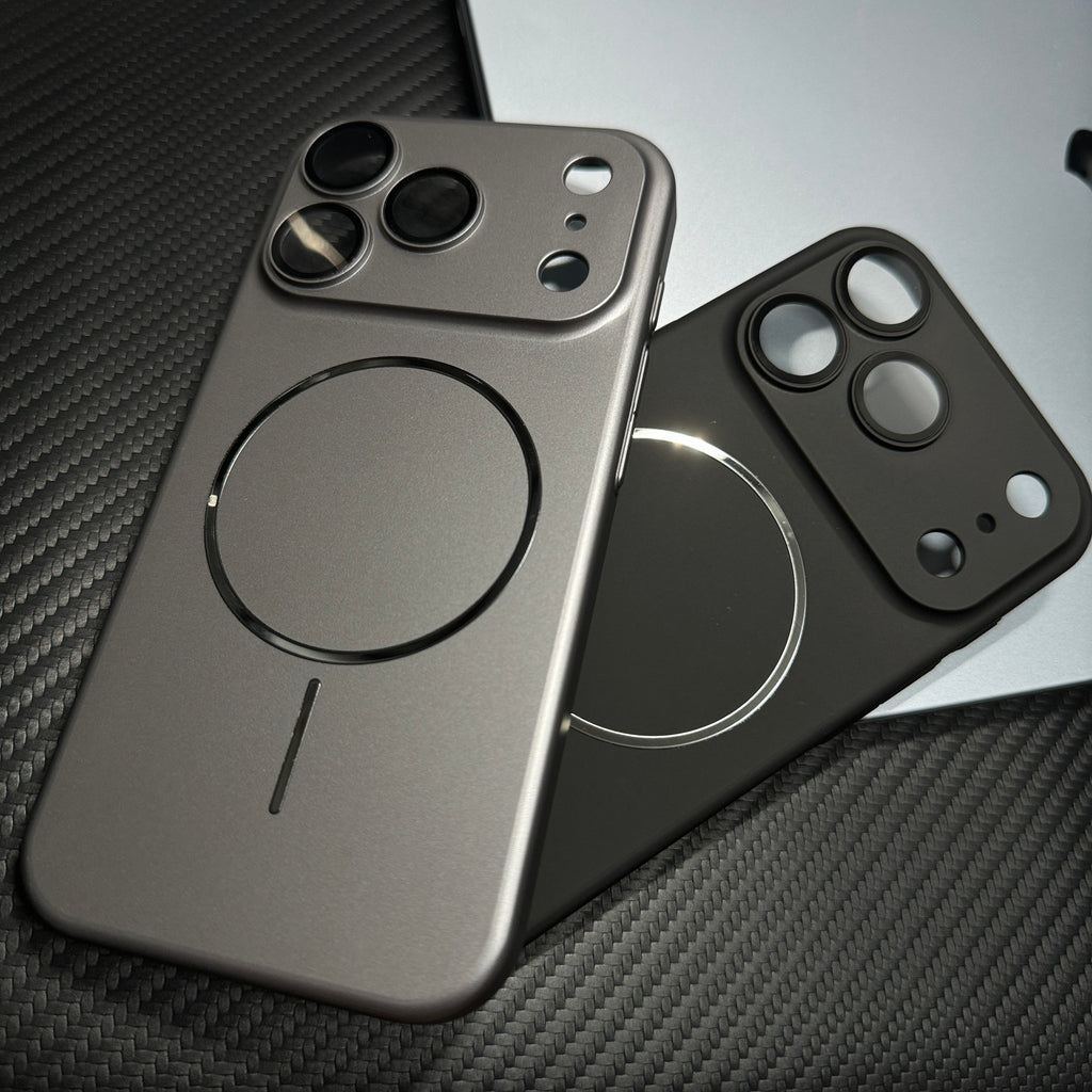 Ultra-thin magnetic case