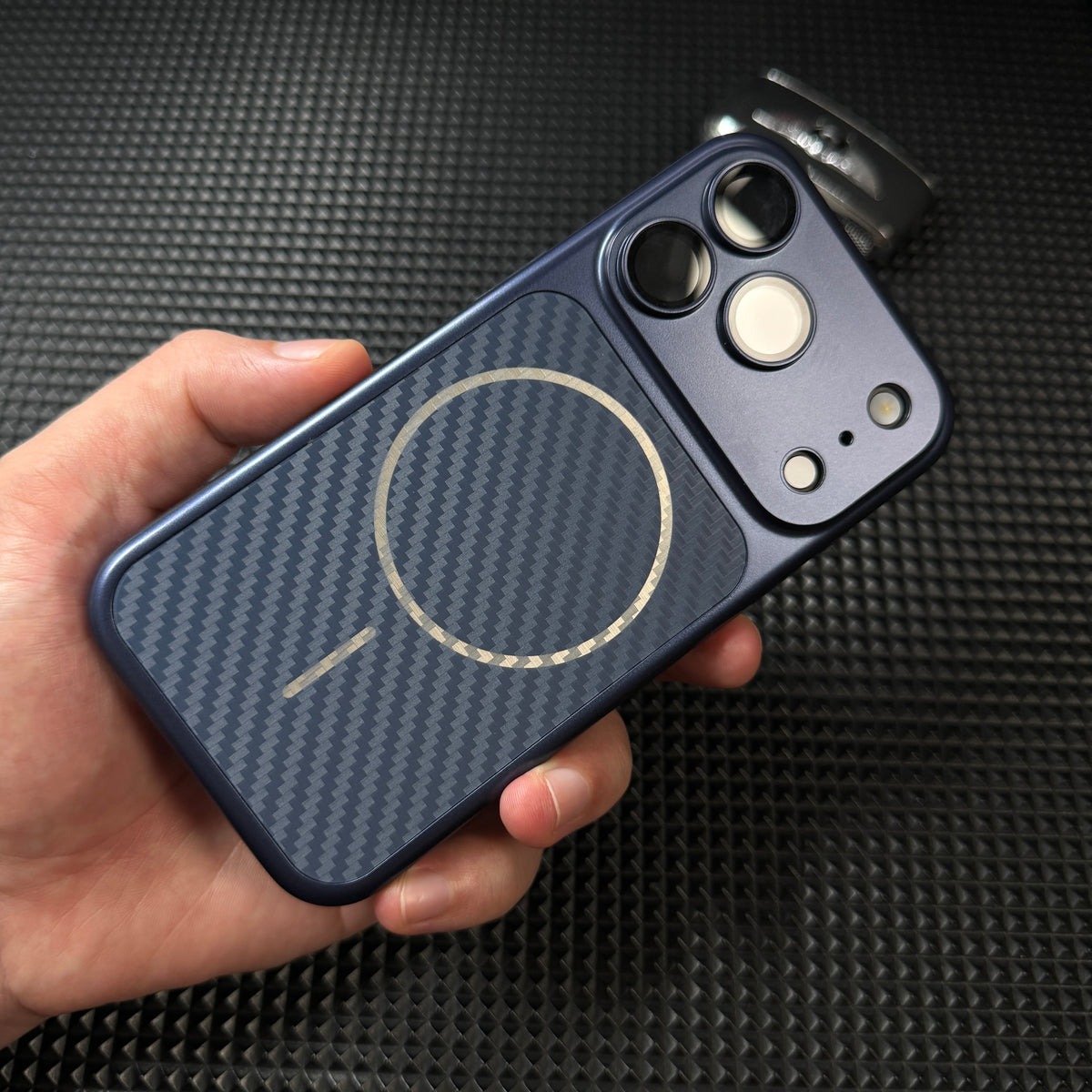 Slim and shockproof case
