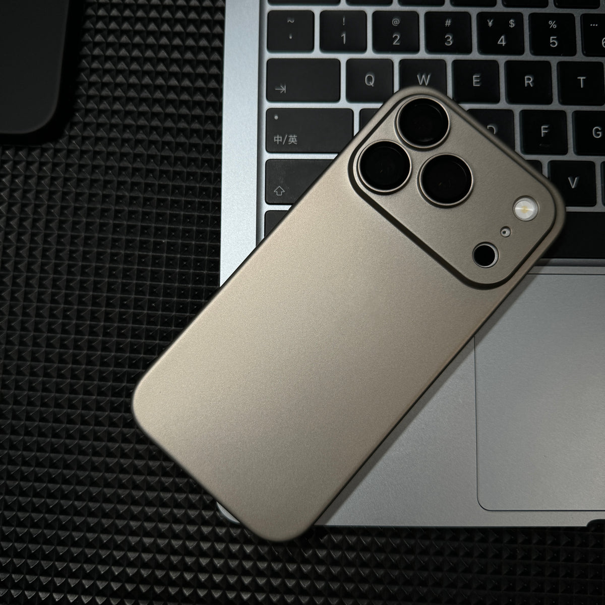Ultra-thin frosted shockproof case